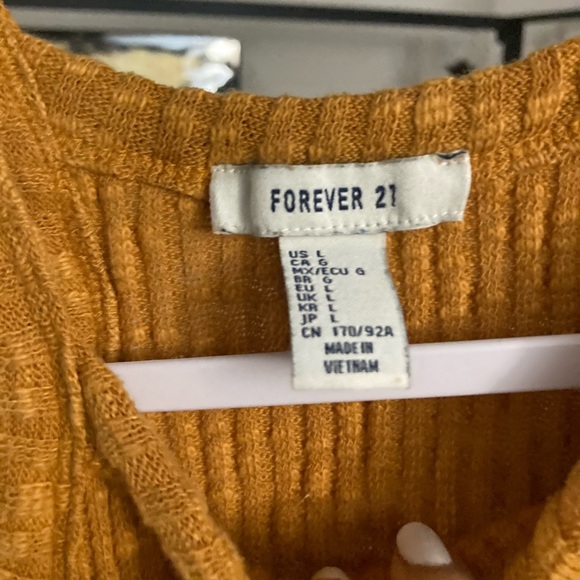 Cropped Sweater tank top - Picture 2 of 2